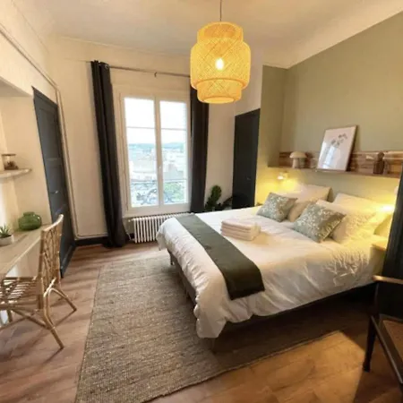 : Le 5e - Design Dans Un Ancien Palace Appartement *
